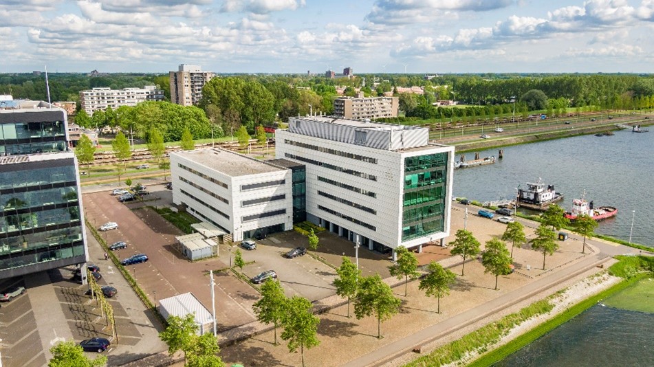 M7 leases office space at Waalhaven OZ in Rotterdam to Hellmann Worldwide Logistics